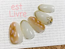 エストリブレ(estLivre)/バンビ柄ネイル