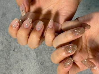 ケセラ アイラッシュデザインサロン(que sera eyelashdesign salon)の写真/《桃谷駅徒歩2分》自爪に優しいパラジェル使用◎シンプルだからこそ技術の差が出る上品な指先に!