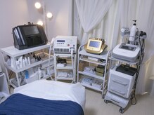 グロウ バイ フェイシャルデザイン アンド アイ(GROW)/お悩み別に機器をセレクト