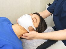 上落合カイロプラクティックオフィス/首、肩回り施術