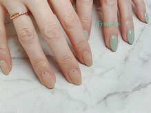フランセス(Frances)/アシンメトリーネイル