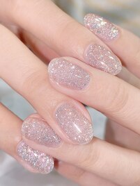 梅雨を吹き飛ばすキラキラネイル