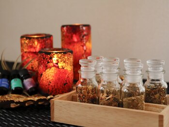 リラクゼーションサロン プラス(Plus+)/7種類の葉MAMのブランドハーブ