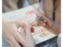 アイリス ビューティーサロン(iRiS Beayty salon)の雰囲気（迷うほど揃った肌映えカラー×丁寧ケアで上品な指先へ）