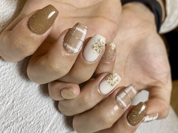 ジェムネイル(Jem Nail)の写真/繊細な手書きアートもお任せ☆お好きなデザインで指先を華やかに♪オーダーネイルもOK!ぜひご相談ください!
