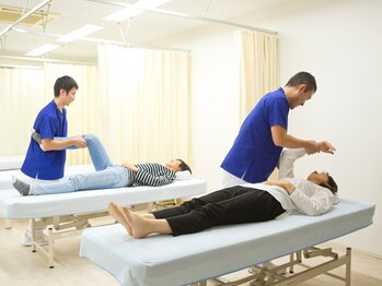 こう整骨院/交通事故 リハビリ 腰痛 痺れ