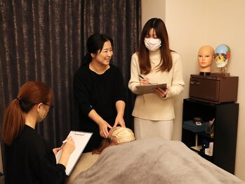 ヘッドリー(head lee)/大好評　スクール併設店です