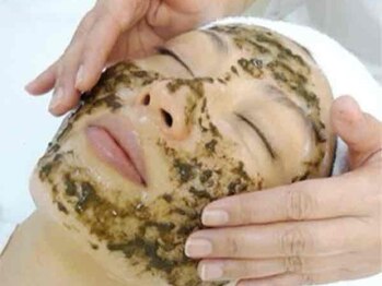 ハーブピーリング/筋膜リリース/小顔 R EST.【アールエスト】【3月オープン(予定)】の写真/【結果重視】思わず触れたくなる陶器肌へ。オールハンド施術で極上のハリツヤ肌に。【名古屋/太閤通】