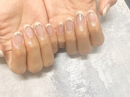 HANDフレンチネイル　８０００円