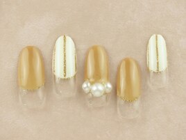 ストライプ＋パールネイル