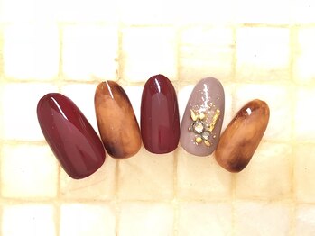 ムーネイル(mou nail)/とろみべっ甲×秋カラー