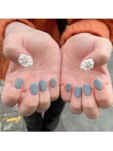 アールエム(Rm)/♪シンプル親指アートネイル