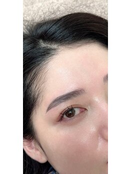 ウミ(Ummi)/眉毛パーマ【HBL】