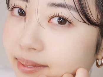 カルム 藤沢(Calm)の写真/《LED×&healthy(アンドヘルシー)》でつくるワンホンマツエク*目に縦幅UPで印象的な目元お届けします♪