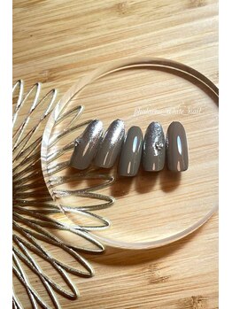 ファレノホワイト/定額ネイルデザイン 夏秋冬