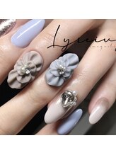 リライヴィー(Lyreivy)/3Dフラワーネイル