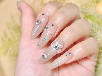 リリィ メイド バイ エトセンス(Lily made by ETHOSENCE.)の写真/【速い×手頃】スカルプ定額なら Lilyへ♪スラっと上品な指先,存在感あるデザインで視線集中！持込み歓迎◎
