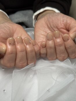 大人シンプルネイル