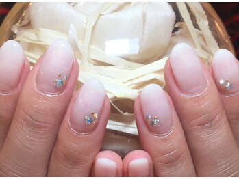 ネイルズ ララ(nails Lala)/ホワイトグラデ♪