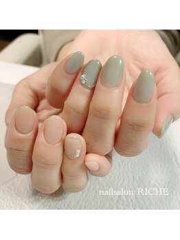 リッシュ(RICHE)/春カラーネイル