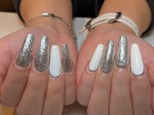 メイヴン(Maven)/長さ出しワンカラーネイル