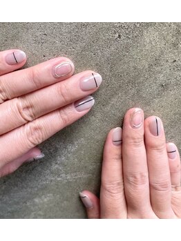 サロンドティス 学芸大学(salon de tis)/ブラックラインアート