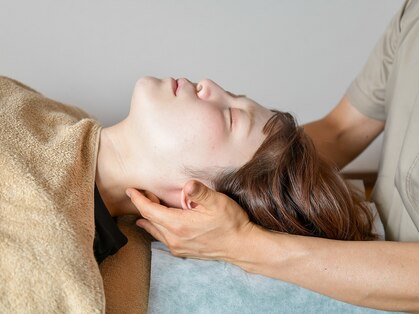 アジャスト(Adjust)の写真