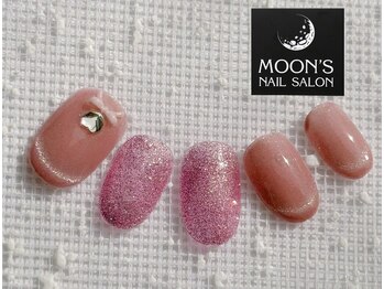 ムーンズ(Moon's)/