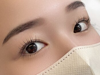 リフラ チャヤ(Li-Fra CHAYA)の写真/《眉毛×まつ毛》のセットメニューで一気に垢抜け！美眉スタイリングで毎朝時短にメイク♪お手入れ簡単♪
