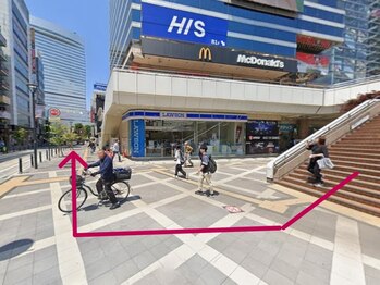 メンズ専門 ダンディースター大宮店/階段おりたらローソン横を直進