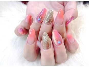 リーヴェ(Riebe)/カラフルネイル