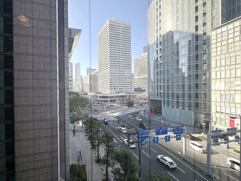 トゥウィーサロン 梅田(Tweesalon)/店外♪梅田の中心部