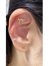 ダリア(Dahlia)/耳ツボデザイン