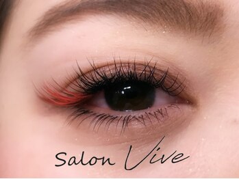 サロン ヴィーヴ(salon Vive)の写真/イメージを変えたい人必見☆ナチュラル上品、～キリッと大人っぽい目元も演出可能◎目元をより魅力的に！