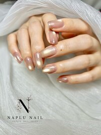 シンプル　マグネットネイル