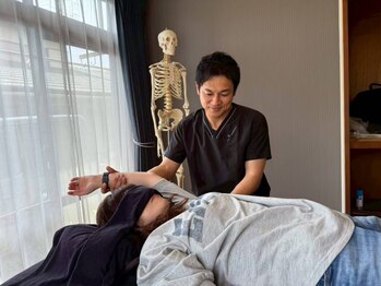 ヘッドスパ&ボディケア Akaritoの写真/ガチガチの首肩コリを根本改善!作業療法士の視点から、お一人おひとりの身体の状態に合わせたケアを提案◎
