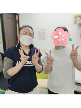 かおりビューティサロン/産後ママさんと一緒の写真