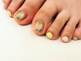 キラキラフットネイル