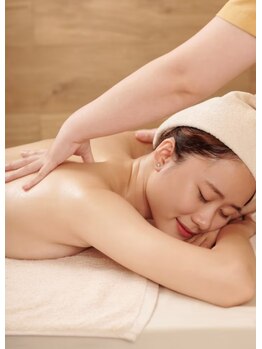 依然 リフレッシュ 蒲田(依然 Refresh)の写真/アロマで癒されたい
《本格派台湾式マッサージとアロマで癒しのひと時》リンパマッサージで疲れを撃退
