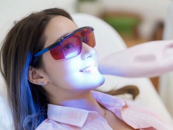 ジュエルホワイトニング/ジェルも照射器も2種類ご用意☆