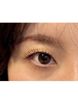 ナチュラル上品な目元にしたい