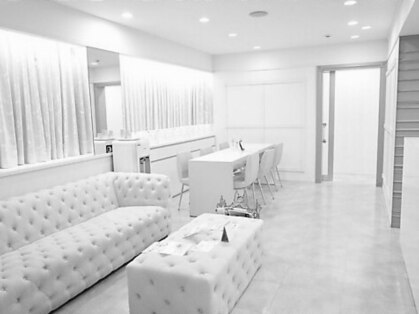 サロンイーエフ 栄本店(salon EF)の写真