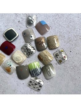 ファボリ(favori nail×eyelash)の写真/[足先まで抜かりなくおしゃれに彩ります*フットアートコース¥5720]シンプルとニュアンスのいいとこどり！