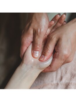 アオイ(Aoi)/Aoiのハンドマッサージ♪