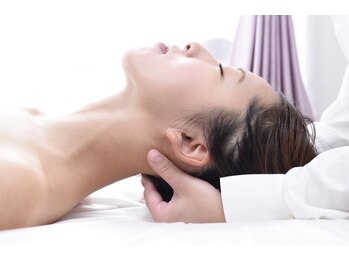 トゥルプ(TULIP)/首こり・肩こり解消で小顔リフト