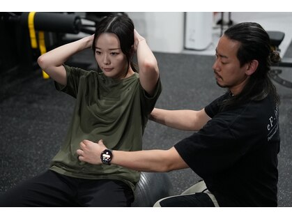 パーソナルトレーニングスタジオeF-foria【エフフォリア】春日駅前店の写真