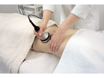 ペルラペティーユ(PERLA PETILLER)の写真/ぽっこりお腹解消！痩せにくい体質をサポート◎理想のボディラインへ導く本格痩身エステ♪