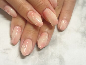 みずみずしい桃ネイル