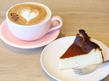 併設カフェで休憩も