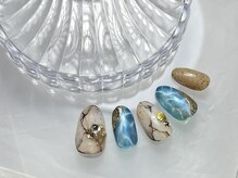 フロッシュ(FROSCH)の雰囲気(上品&華やかなお手元に。毎月変わる定額デザインネイル6650円。)